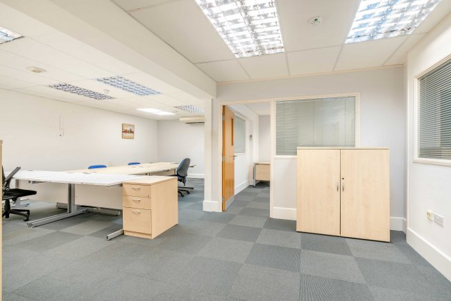 Monaco House, 1 Monaco Way, Station Road, Kings Langley, Hertfordshire, WD4 8LQ 14