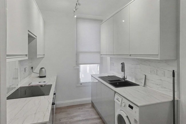 Flat 2, 45 Windsor Road, Ealing, London W5 3UP 8