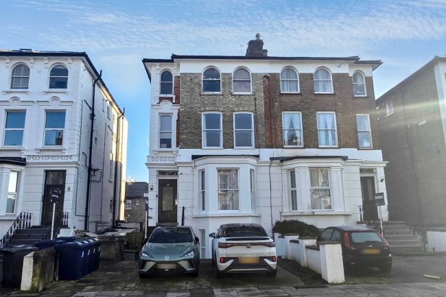 Flat 2, 45 Windsor Road, Ealing, London W5 3UP 8