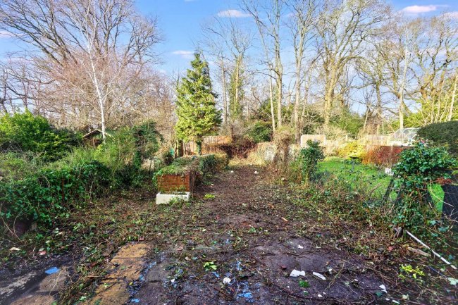 52 Wharncliffe Gardens, Croydon, London SE25 6DQ 9