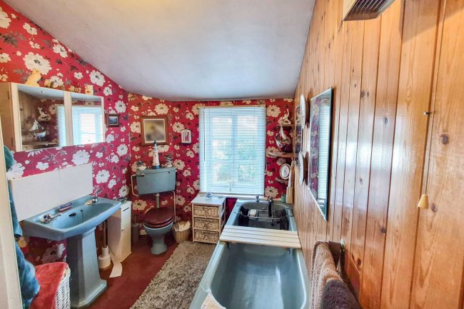 7 Etna Road, Bury St Edmunds, Suffolk, IP33 1JF 2