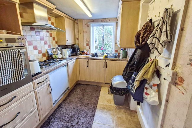 7 Etna Road, Bury St Edmunds, Suffolk, IP33 1JF 2