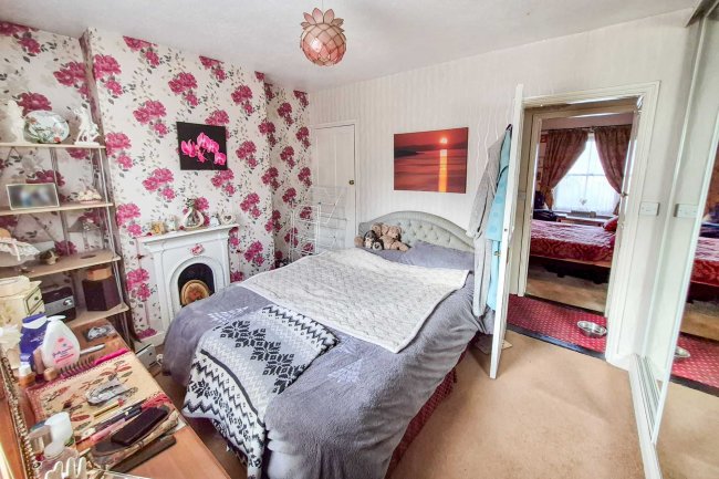 7 Etna Road, Bury St Edmunds, Suffolk, IP33 1JF 2