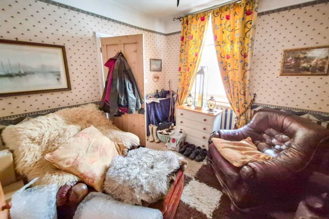 7 Etna Road, Bury St Edmunds, Suffolk, IP33 1JF 2