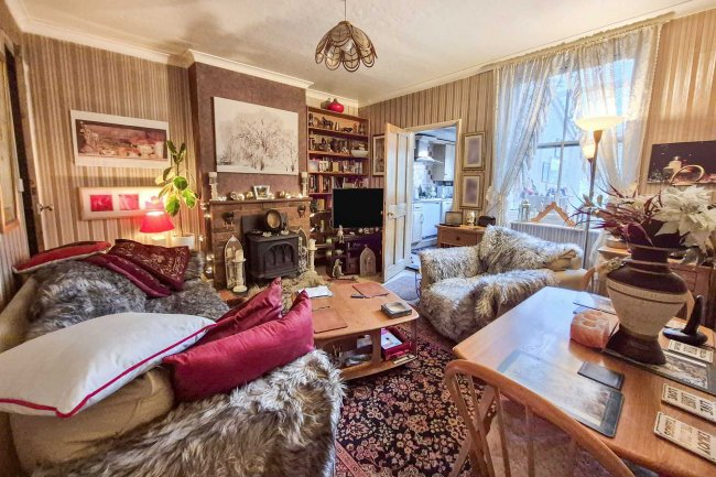 7 Etna Road, Bury St Edmunds, Suffolk, IP33 1JF 2