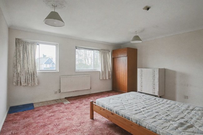 30 Reid Close, Pinner, HA5 2QD 7