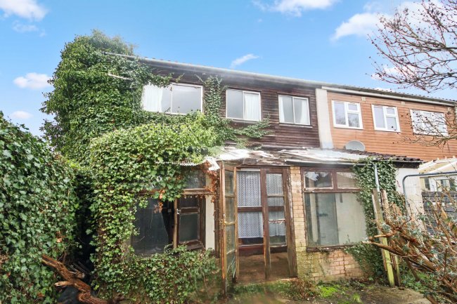 30 Reid Close, Pinner, HA5 2QD 7