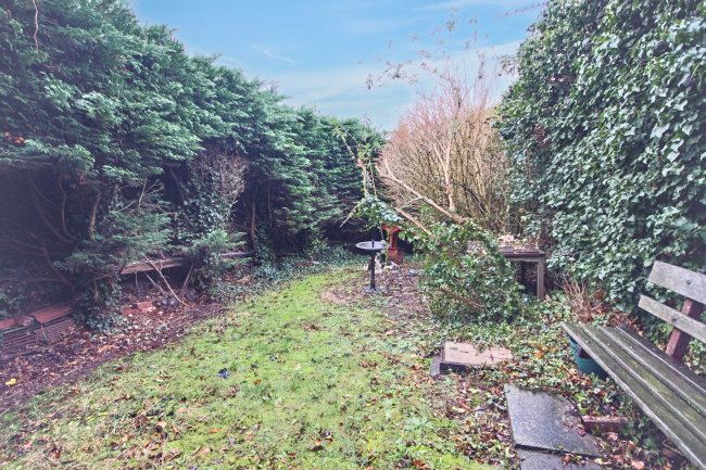 30 Reid Close, Pinner, HA5 2QD 7