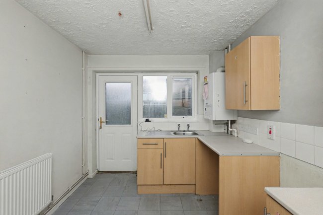 56 Linden Road, Creswell, Worksop, S80 4JT 7