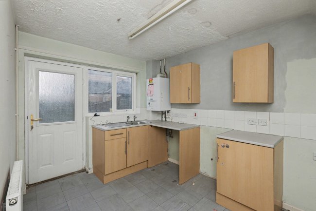 56 Linden Road, Creswell, Worksop, S80 4JT 7