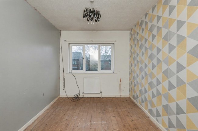 56 Linden Road, Creswell, Worksop, S80 4JT 7