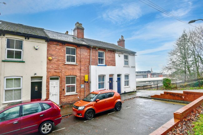 6 Lindum Avenue, Lincoln, Lincolnshire, LN2 5JB 7