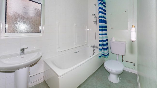 Flat 1, 35 Shirley Gardens, Hanwell, London, W7 3PT 8