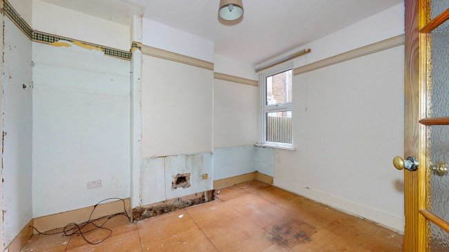 Flat 1, 35 Shirley Gardens, Hanwell, London, W7 3PT 8