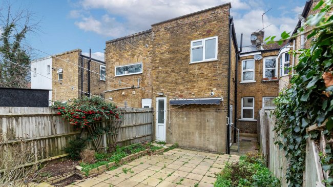 Flat 1, 35 Shirley Gardens, Hanwell, London, W7 3PT 8