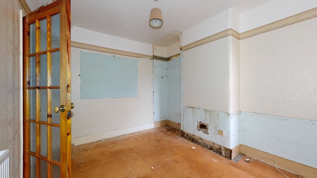 Flat 1, 35 Shirley Gardens, Hanwell, London, W7 3PT 8