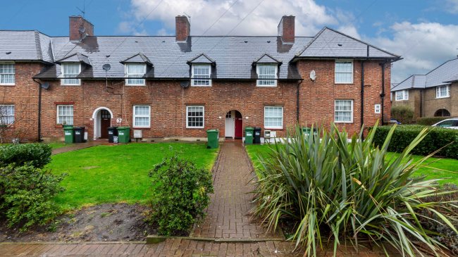 69 Mellitus Street, East Acton, London, W12 0AU 9