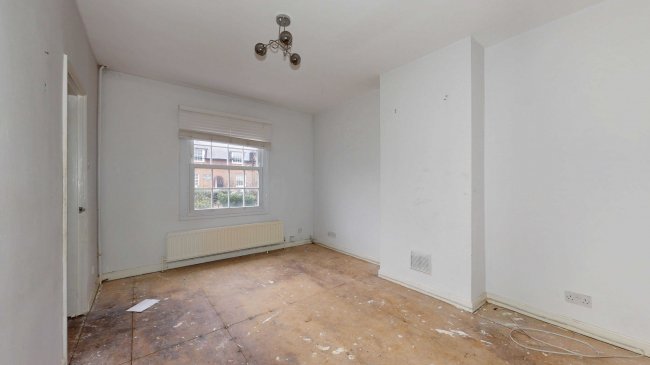 69 Mellitus Street, East Acton, London, W12 0AU 9