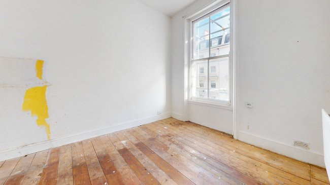 Flat D, 47 Gloucester Street, London, SW1V 2DB 5