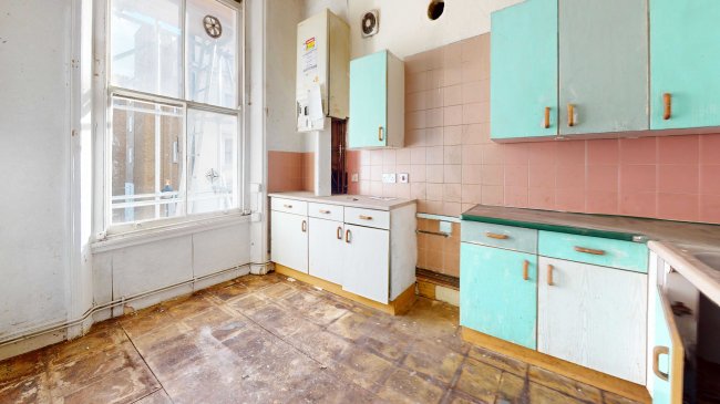 Flat D, 47 Gloucester Street, London, SW1V 2DB 5