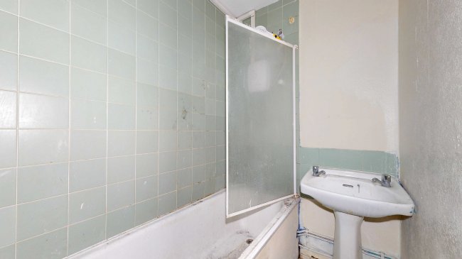 Flat D, 47 Gloucester Street, London, SW1V 2DB 5