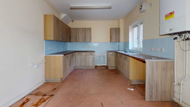 24 Madinah Road, Hackney, London, E8 1PG 4