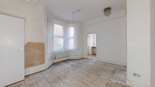 Flat B, 85 Gauden Road, Clapham, London, SW4 6LJ 8