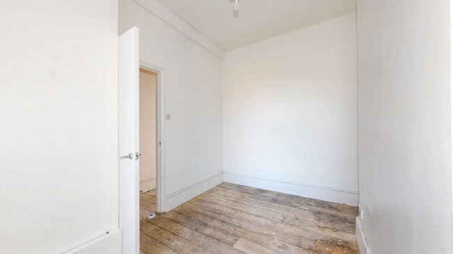 Flat B, 85 Gauden Road, Clapham, London, SW4 6LJ 8