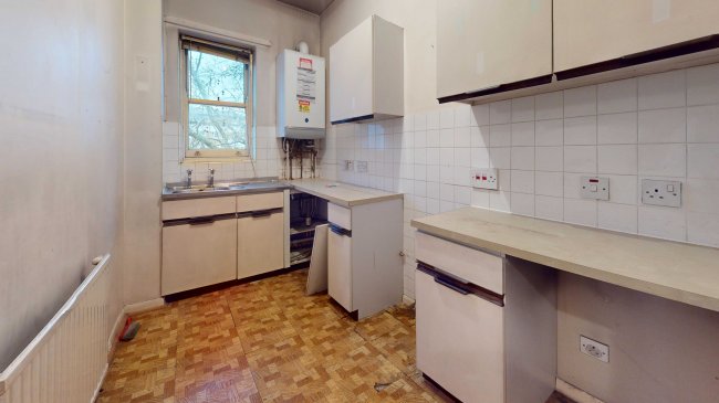 Flat 14, 136 Earls Court Road, Earls Court, London, W8 6QL 1