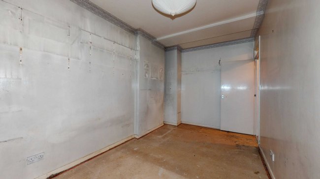 Flat 14, 136 Earls Court Road, Earls Court, London, W8 6QL 1