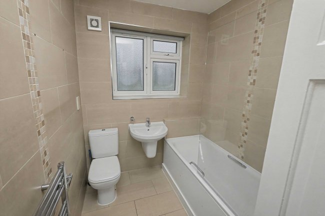Flat 8, Ashton Court, Greenford Road, Harrow HA1 3QG 5