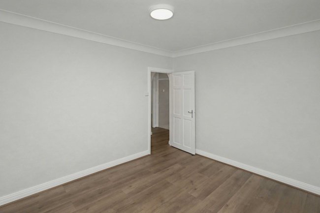 Flat 8, Ashton Court, Greenford Road, Harrow HA1 3QG 5
