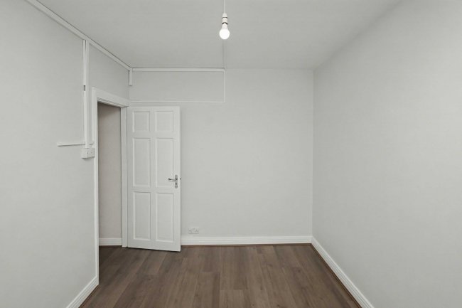Flat 8, Ashton Court, Greenford Road, Harrow HA1 3QG 5