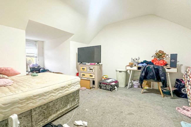 89 High Street, Hythe, Kent, CT21 5JH 7