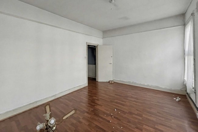 108b Latchmere Road, Battersea, London SW11 2JT 6