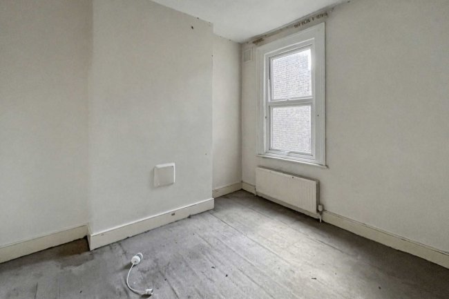 108b Latchmere Road, Battersea, London SW11 2JT 6