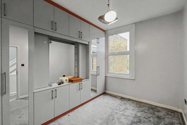 27b Rush Hill Road, Battersea, London SW11 5NW 2