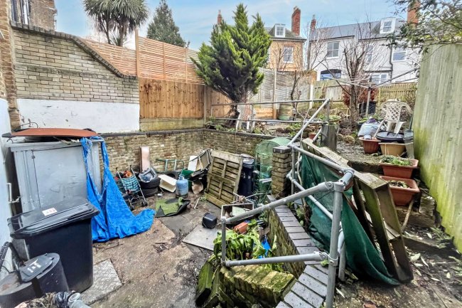 9 Rockmount Road, Crystal Palace, London SE19 3ST 6