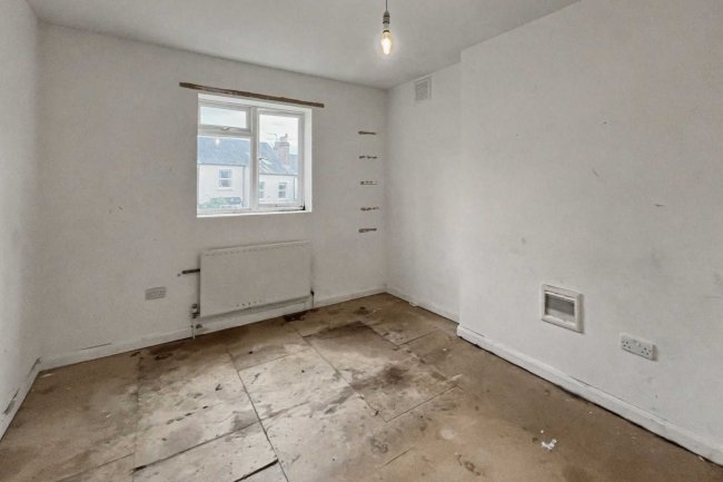 9 Rockmount Road, Crystal Palace, London SE19 3ST 6