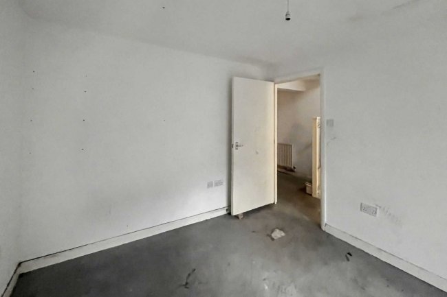 9 Rockmount Road, Crystal Palace, London SE19 3ST 6