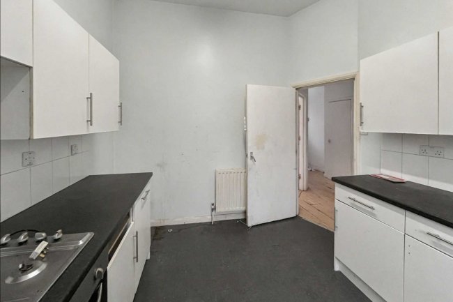 9 Rockmount Road, Crystal Palace, London SE19 3ST 6