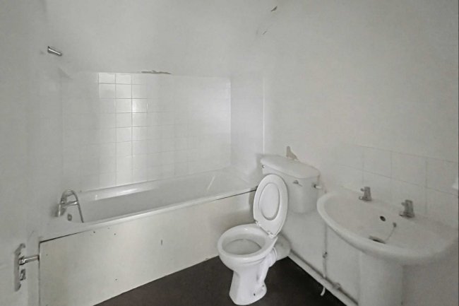 9 Rockmount Road, Crystal Palace, London SE19 3ST 6