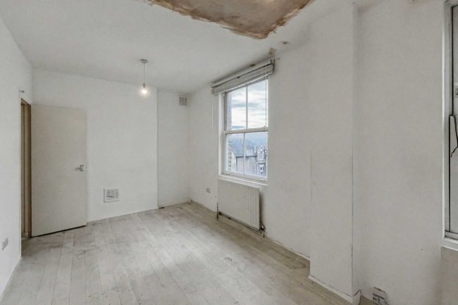 9 Rockmount Road, Crystal Palace, London SE19 3ST 6