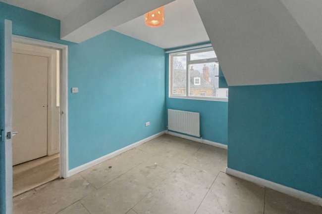 9 Rockmount Road, Crystal Palace, London SE19 3ST 6