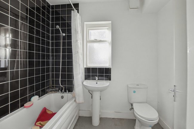 Ground Floor Flat & First Floor Flat, 26 Woodlands Street, Lewisham, London, SE13 6TU 2