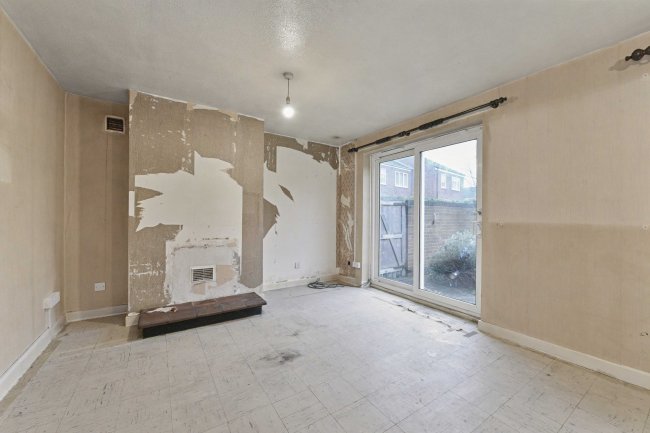 36 Ridgemoor Road, Leominster, Herefordshire, HR6 8EL 3