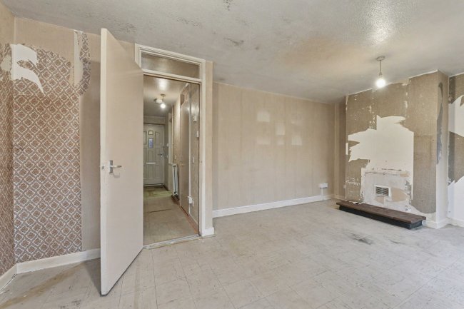 36 Ridgemoor Road, Leominster, Herefordshire, HR6 8EL 3