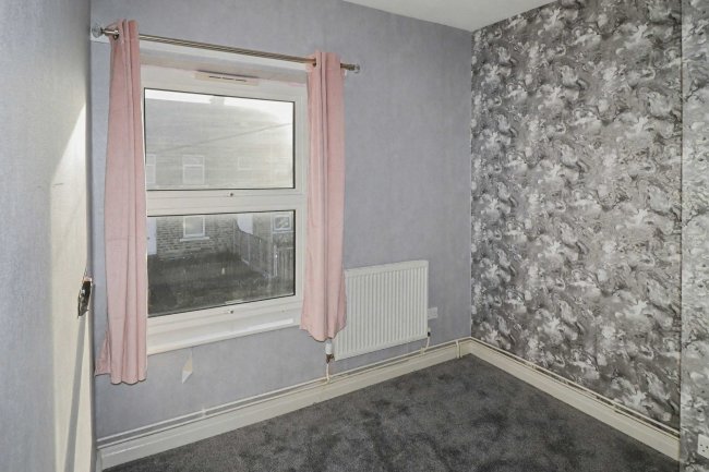 5 Musgrave Street, Birstall, Batley, West Yorkshire WF17 9PF 4