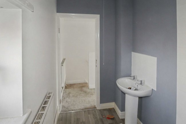 5 Musgrave Street, Birstall, Batley, West Yorkshire WF17 9PF 4