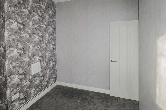 5 Musgrave Street, Birstall, Batley, West Yorkshire WF17 9PF 4